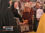 Верующие поклоняются Дарам волхвов в храме Христа Спасителя Верующие поклоняются Дарам волхвов в храме Христа Спасителя