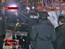 Полиция увозит тело Филипа Хоффмана Полиция увозит тело Филипа Хоффмана