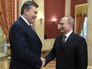 Президент России Владимир Путин (справа) и президент Украины Виктор Янукович во время официального приема от имени главы Российского государства в честь высокопоставленных гостей XXII зимних Олимпийских игр Президент России Владимир Путин (справа) и президент Украины Виктор Янукович во время официального приема от имени главы Российского государства в честь высокопоставленных гостей XXII зимних Олимпийских игр