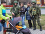 Жители Крыма фотографируются с народными дружинниками Жители Крыма фотографируются с народными дружинниками