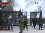 Военнослужащие Украины покидают военную базу в Крыму Военнослужащие Украины покидают военную базу в Крыму