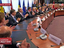 Украина и ЕС подписали политический блок соглашения об ассоциации Украина и ЕС подписали политический блок соглашения об ассоциации