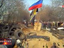 Ополченцы возводят баррикады на подъезде к Краматорску Ополченцы возводят баррикады на подъезде к Краматорску