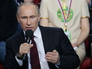 Владимир Путин во время пленарного заседания первого Медиафорума независимых региональных и местных СМИ Владимир Путин во время пленарного заседания первого Медиафорума независимых региональных и местных СМИ