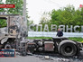 Обгоревший грузовик на въезде в Славянск Обгоревший грузовик на въезде в Славянск