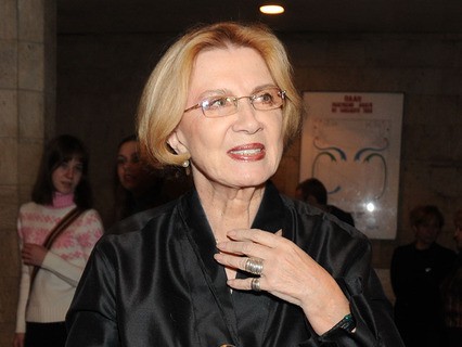 Алла Демидова