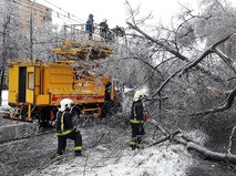 Устранение последствий ледяного дождя