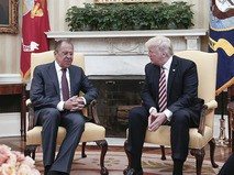 Министр иностранных дел РФ Сергей Лавров и президент США Дональд Трамп