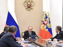 Владимир Путин провёл совещание с постоянными членами Совета Безопасности России