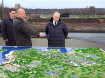 Владимир Путин посетил туристско-рекреационный кластер "Волжское море"