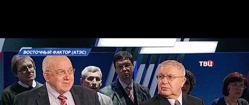 Голос телевизора. Голос передача лучшее. Голос сша шелтон. Баста шоу голос. Голос телевизора.