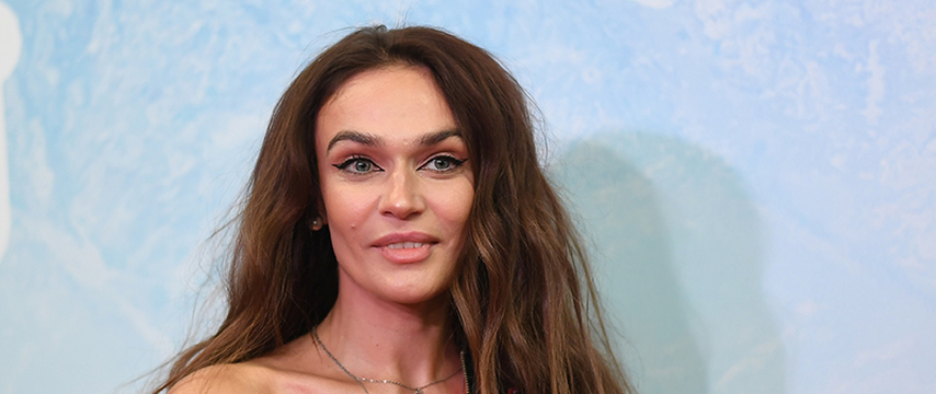 Жасырын камерадағы қыз порно видео түсірді