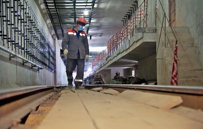 Собянин осмотрел ход строительства станции метро "Зюзино"
