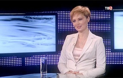 Жалқау әйелдер, секс үшін әйел туралы веб-сайт Қол шамы бөксеге жарқырайды