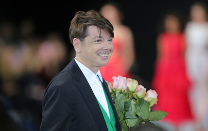 Орыстың жалаңаш жас актрисалары мен әншілерінің бейнелері