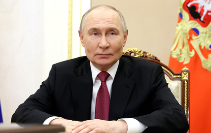 Путин поздравил "Комсомолку" с вековым юбилеем 
