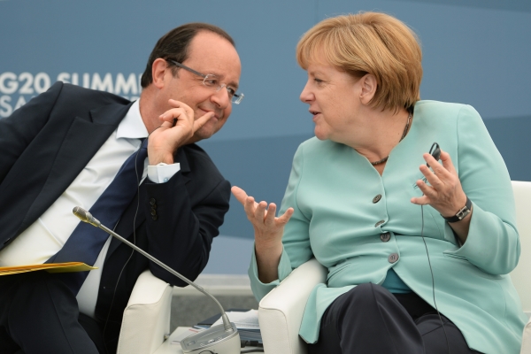 Президент Франции Франсуа Олланд и Федеральный канцлер Германии Ангела Меркель 