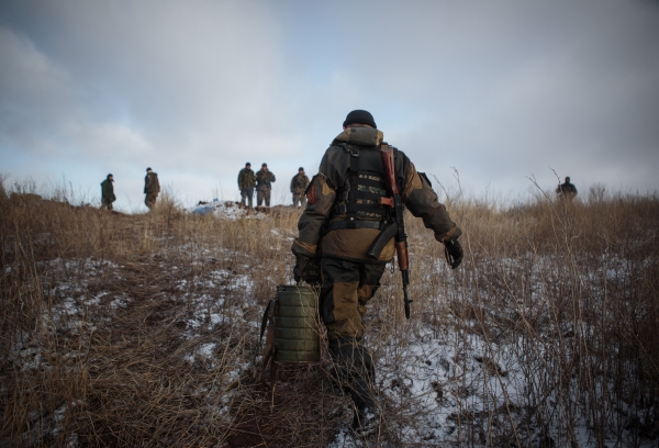 Ополченцы ДНР на боевых позициях 