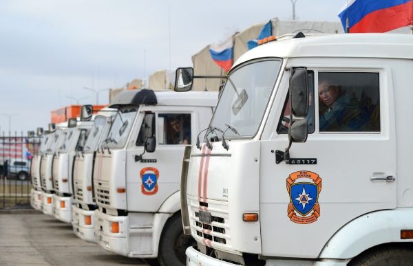 Колонна машин с гуманитарной помощью для жителей Донбасса
