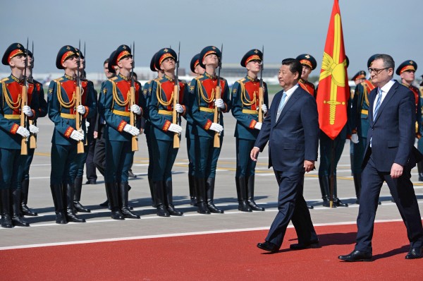 Председатель КНР Си Цзиньпин прибыл в Москву