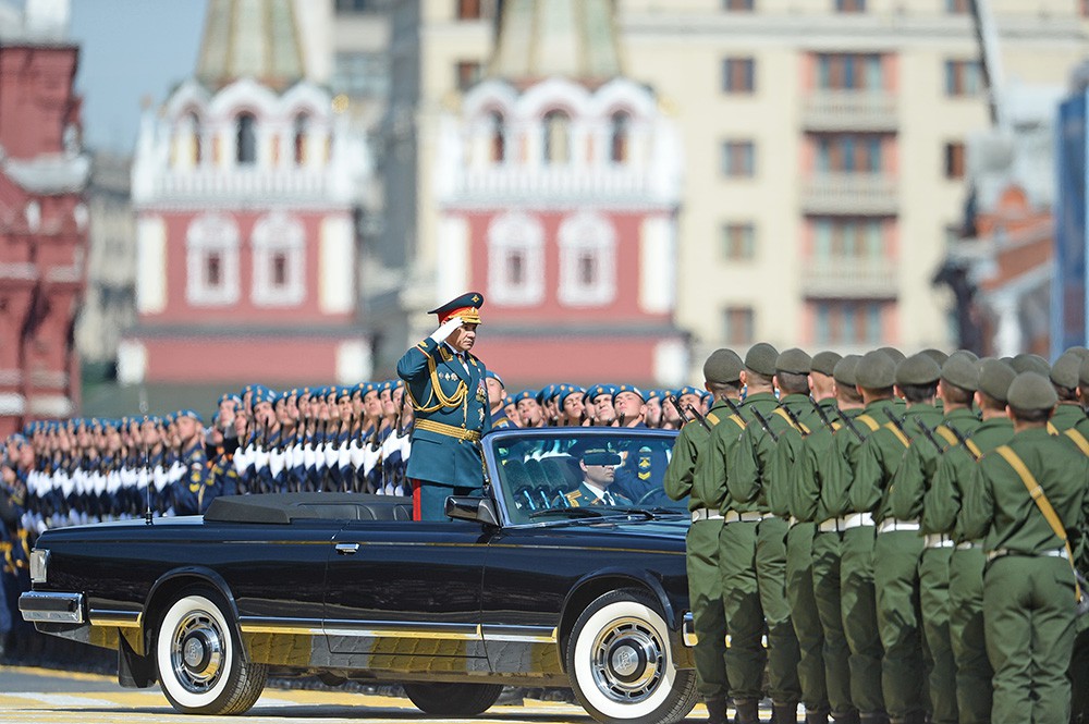 Шойгу на параде победы фото