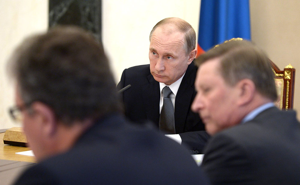 Президент России Владимир Путин во время заседания