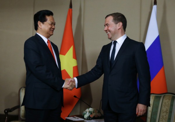 Председатель правительства РФ Дмитрий Медведев во время встречи с премьер-министром Вьетнама Нгуен Тан Зунгом 