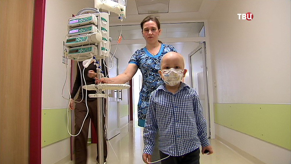 4-летний Алёша с мамой в больнице