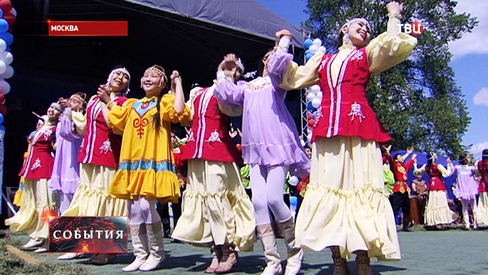 В Коломенском отмечают якутский национальный праздник Ысыах