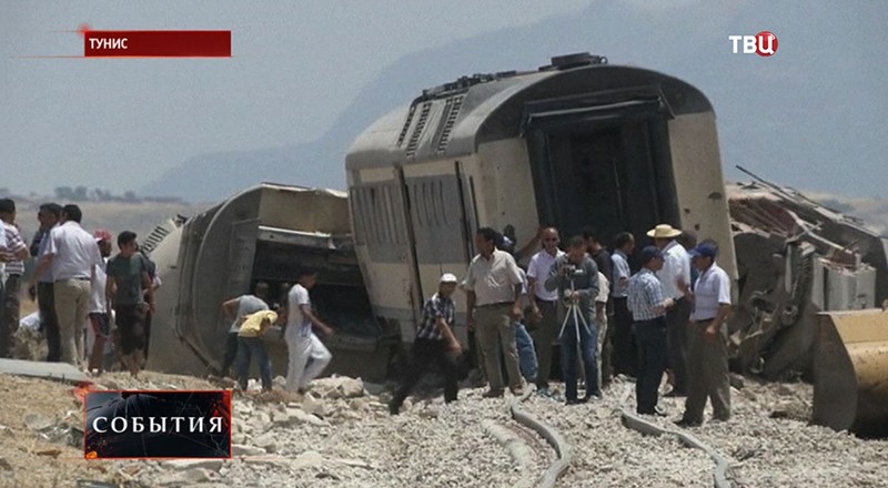 Столкновение поезда и грузовика в Тунисе