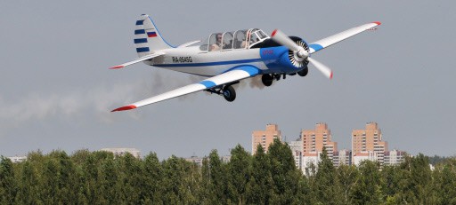 Самолет Як-52
