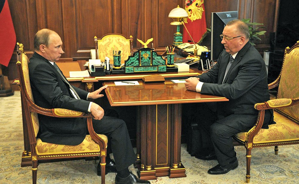 Президент России Владимир Путин и глава компании «Транснефть» Николай Токарев