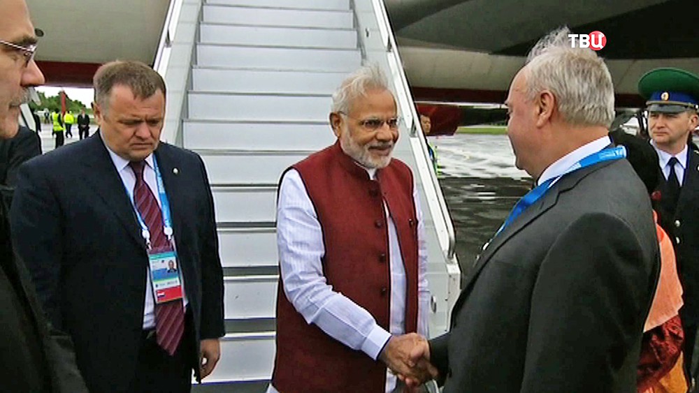 Премьер-министр Индии Нарендра Моди, прибывший для участия в саммитах БРИКС и ШОС