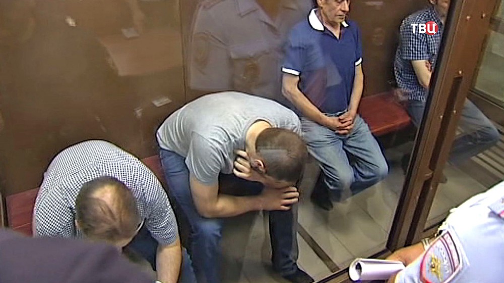 Фигуранты по делу об аварии в московском метро в суде