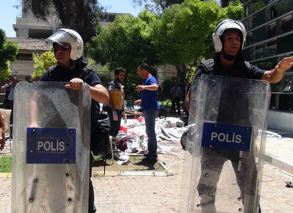 Полиция Турции на месте происшествия 
