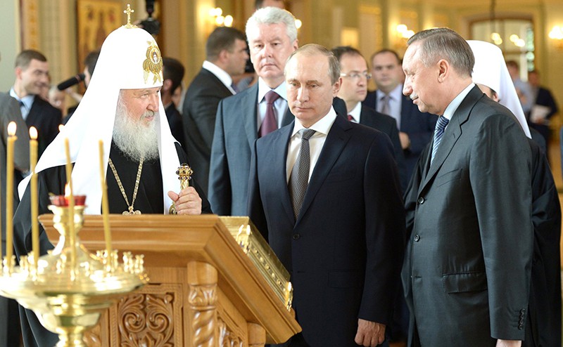 Владимир Путин и патриарх Кирилл в Владимирском храме