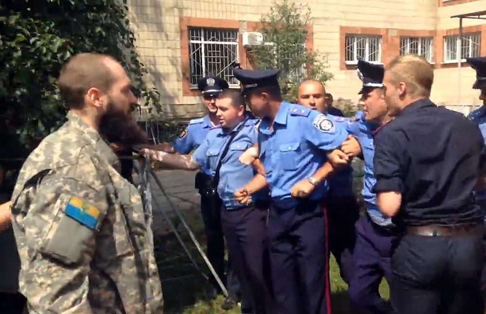 Столкновения активистов "Автомайдана" с Киевской милицией