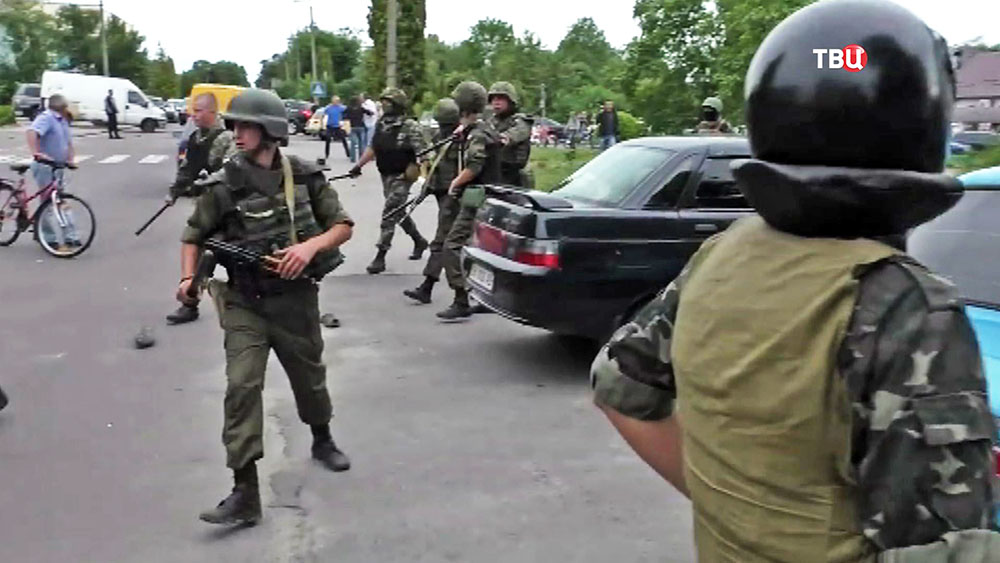Украинские силовики проводят задержание