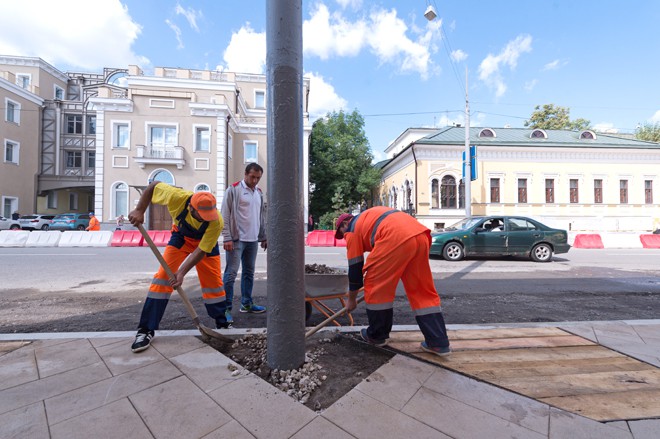Строительство пешеходной зоны в Москве 
