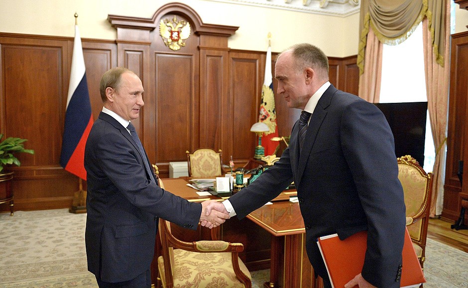 Президент России Владимир Путин и губернатор Челябинской области Борис Дубровский