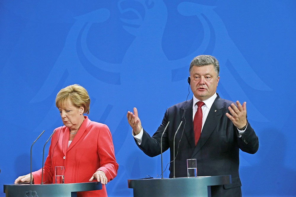 Канцлер Германии Ангела Меркель и президент Украины Пётр Порошенко
