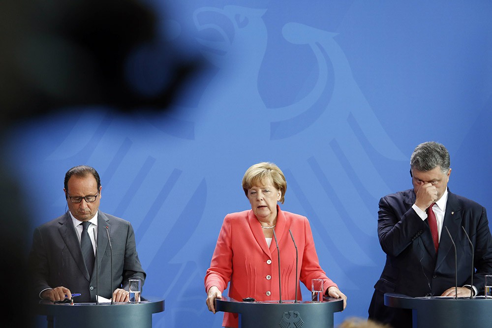 Франсуа Олланд, Ангела Меркель и Пётр Порошенко