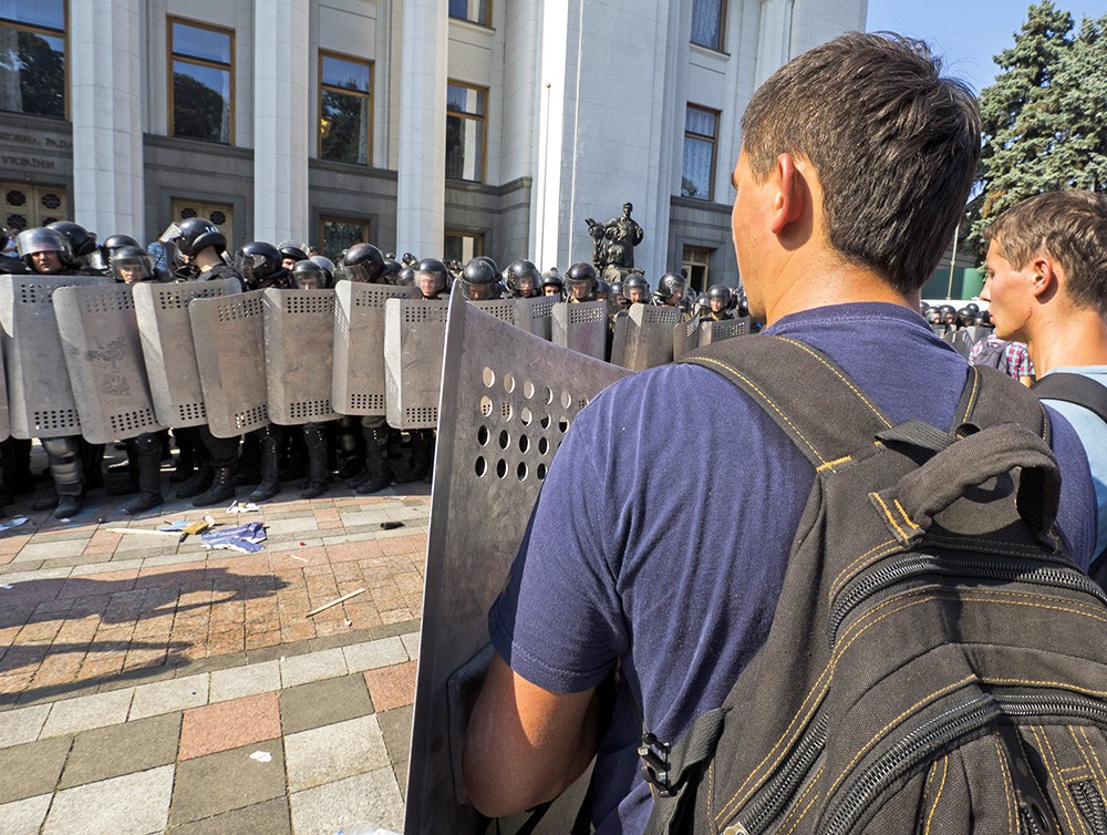 Беспорядки у здания Верховной Рады Украины