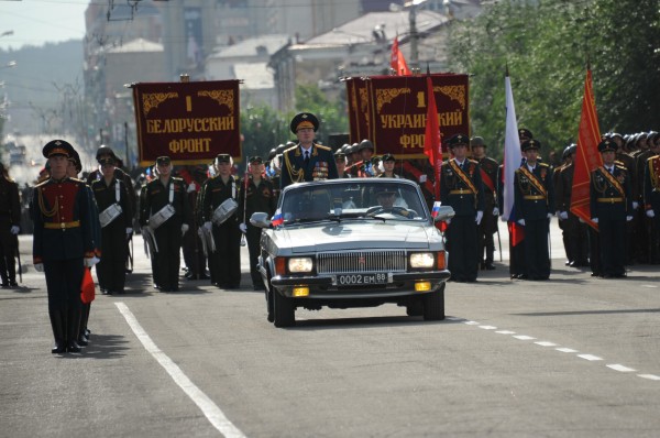 Военный парад войск Читинского гарнизона на площади имени Ленина в Чите в честь 70-летия окончания Второй Мировой войны