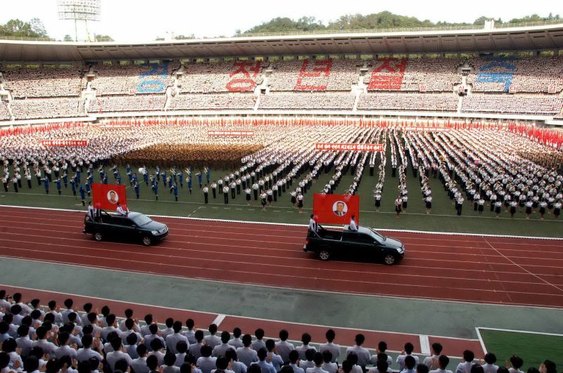 Торжественное шествие в честь Ким Ир Сена