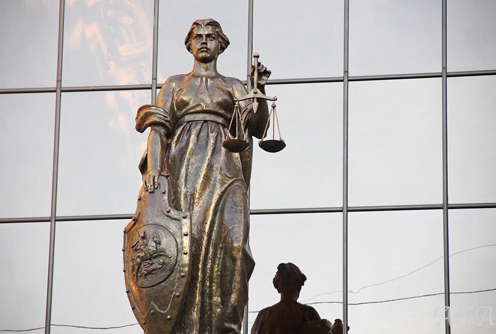 Статуя Фемиды, богини правосудия