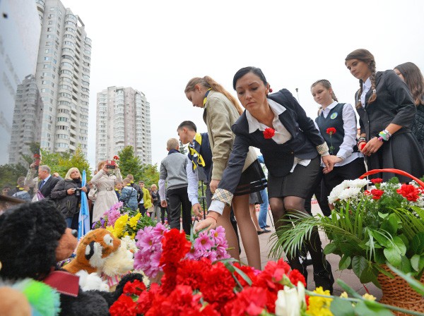Траурные мероприятия в память о жертвах теракта на улице Гурьянова