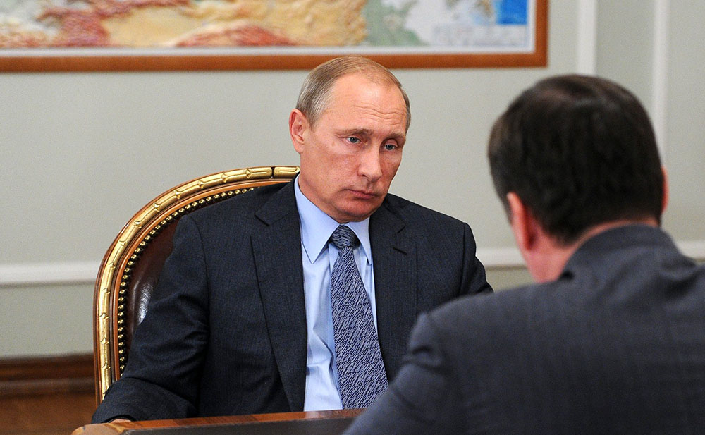 Президент России Владимир Путин и председатель правления «Россельхозбанка» Дмитрий Патрушев