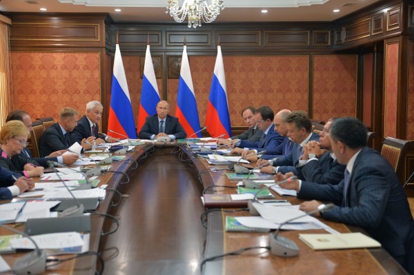 Президент России Владимир Путин проводит в Магасе совещание по вопросам социально-экономического развития Ингушетии