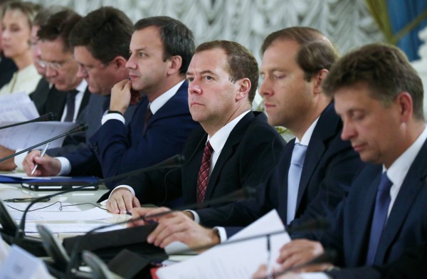 Председатель правительства России Дмитрий Медведев на седьмом заседании Российско-Бразильской комиссии высокого уровня по сотрудничеству в Москве